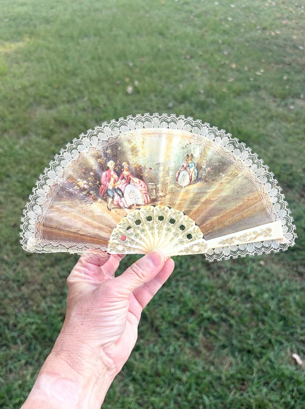 Vintage Made In Spain Hand Fan Lace Trim Courting Scene Plastic Celluloid Ribs